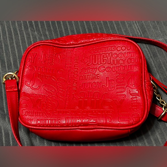 Juicy Couture Textured Logo RED Camera Crossbody Bag NICE - Picture 6 of 12